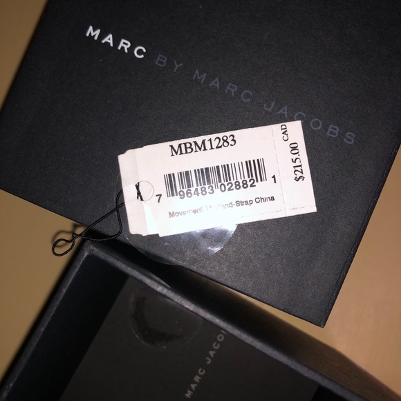 Marc Jacobs Watch - Picture 3 of 3
